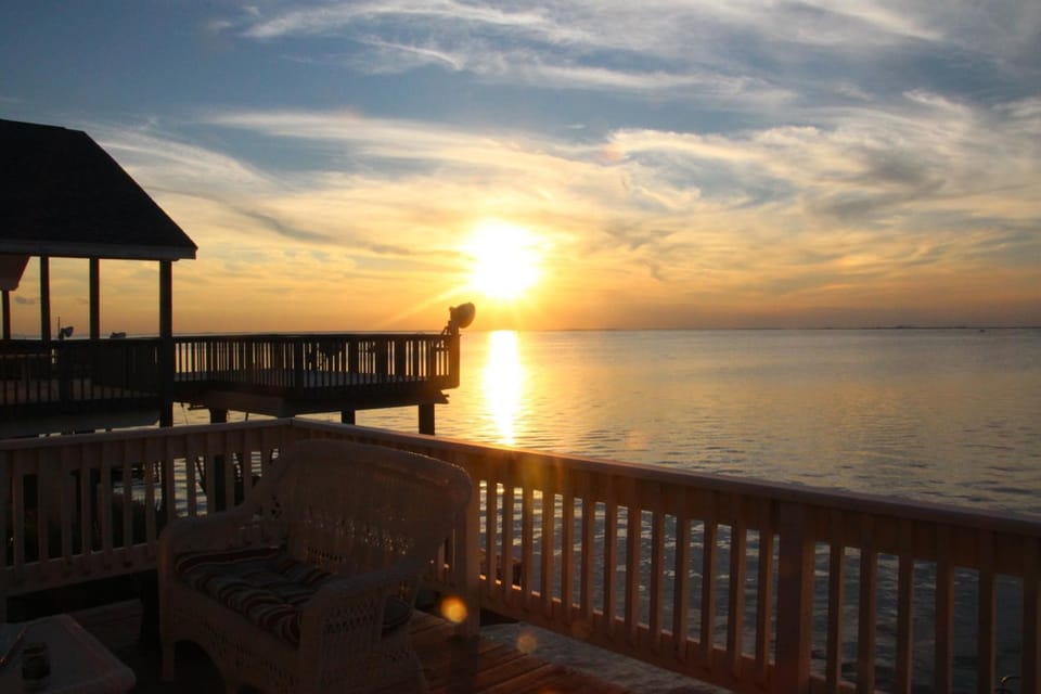 Balcony/Terrace, Seating area, Sea view, Sunset