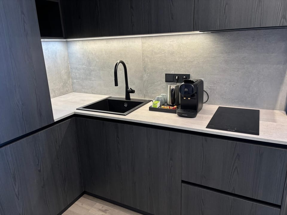 Coffee/tea facilities, Kitchen or kitchenette