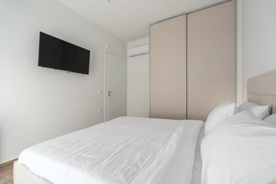 M58 Pool Residence - Glyfada Central - Miltiadou 58 by K&M Apartment in South Athens