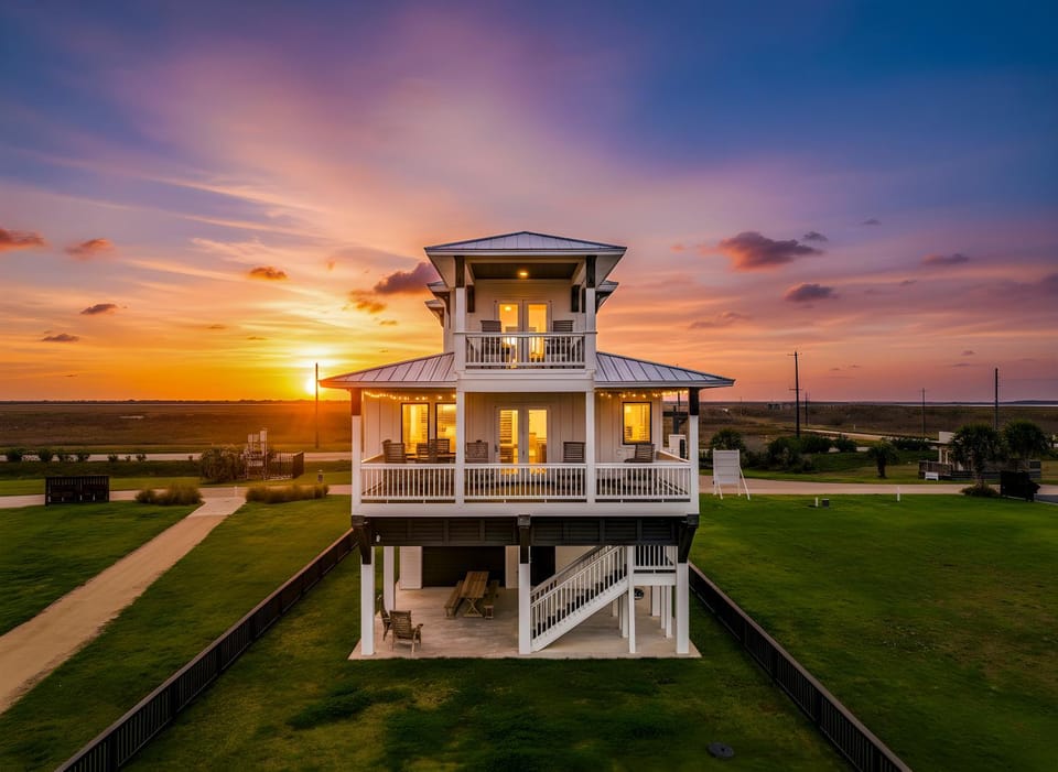 Luxury Villa l Pool l Pristine Ocean Views House in Bolivar Peninsula