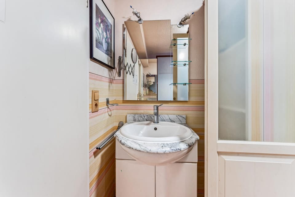 Schickes Apartment zentral in Rhein-Main, WLAN&TV Apartment in Wiesbaden