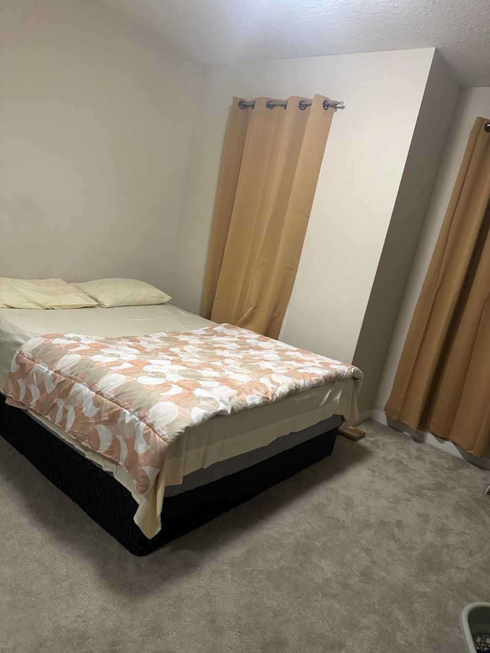 Your private room CozyVibe Hotel in Edmonton