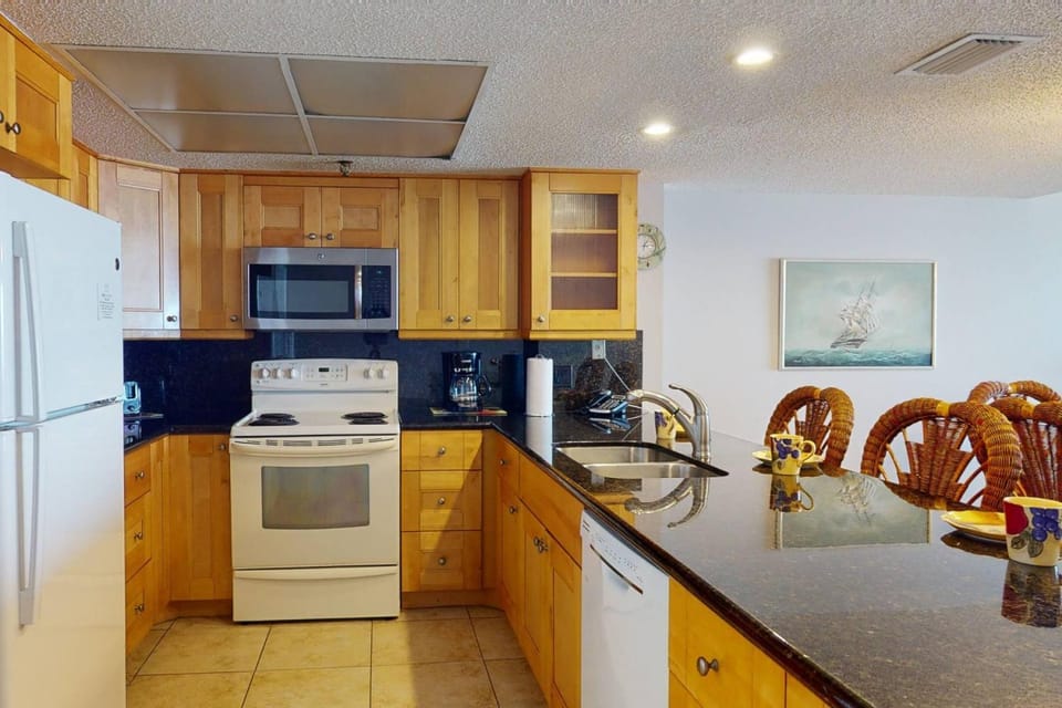 109 - Beach Place House in Madeira Beach