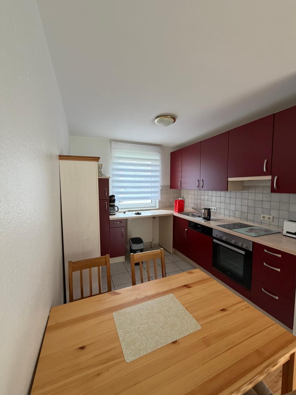 Kitchen or kitchenette, Dining area, dishwasher, oven, stove