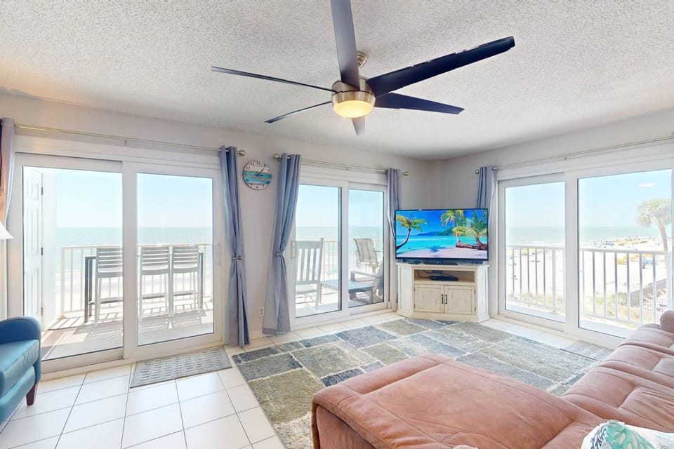 203 - Arena De Madeira House in Madeira Beach
