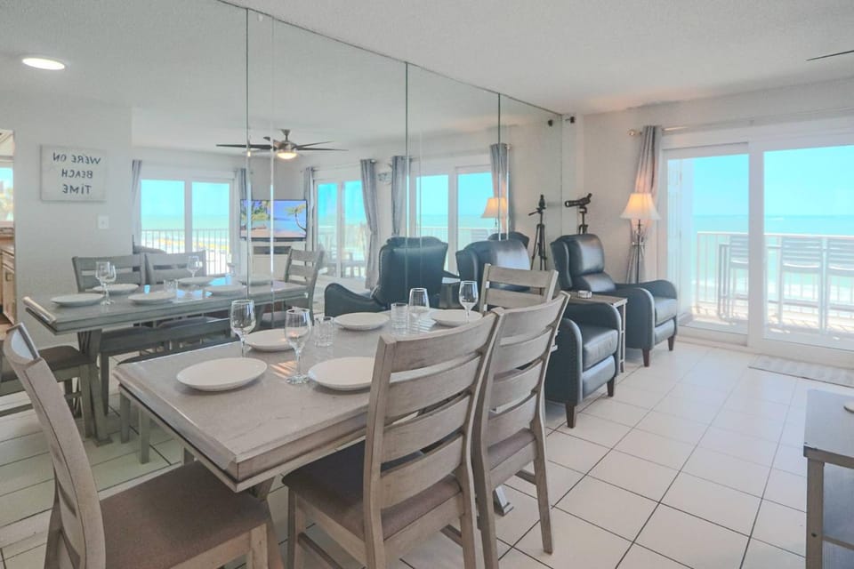 203 - Arena De Madeira House in Madeira Beach