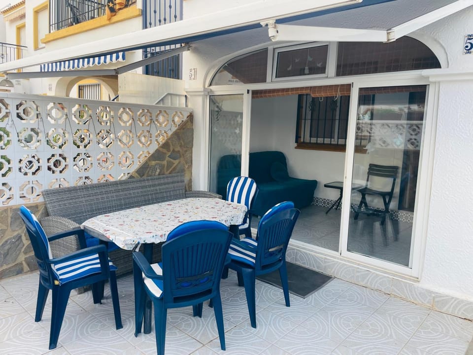 Laguna Blanca House House in Torrevieja
