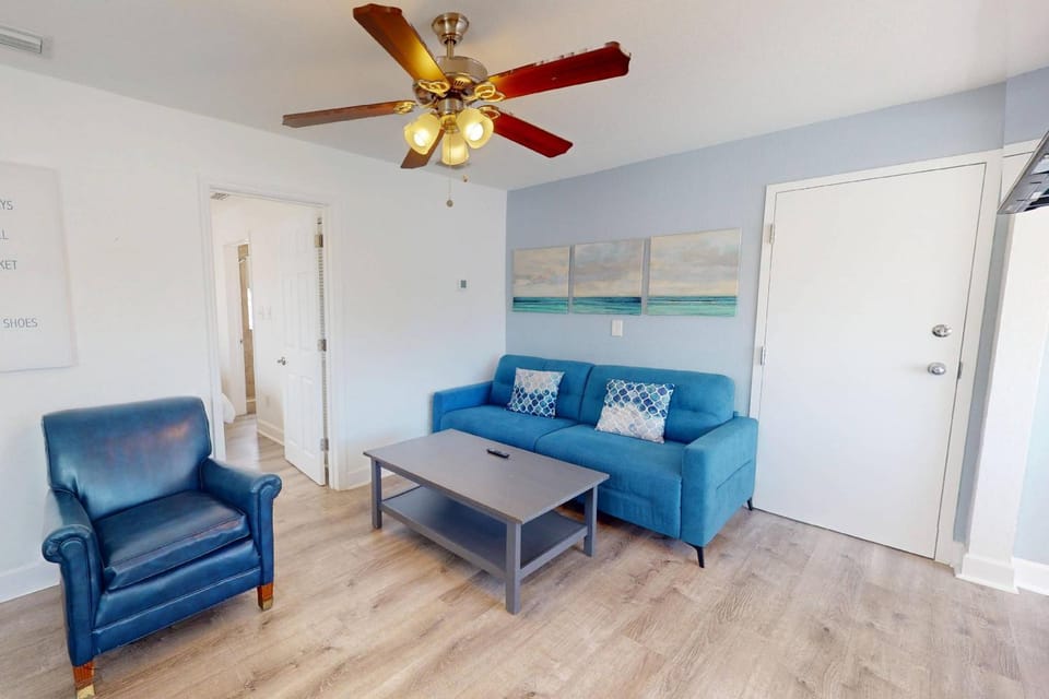 7 - Silver Sands - Shell House in Madeira Beach