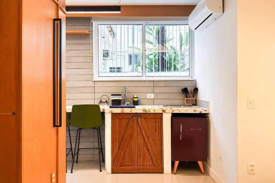 Pequeno Loft na melhor esquina do Leblon! Apartment in Rio de Janeiro