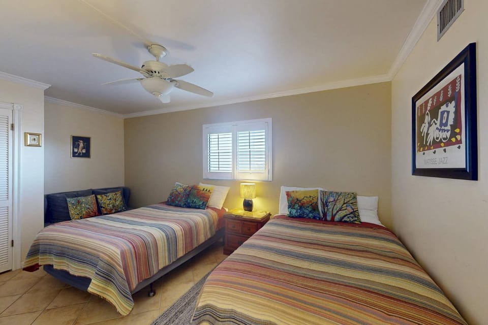 2-403 - Ocean Sands House in Redington Beach