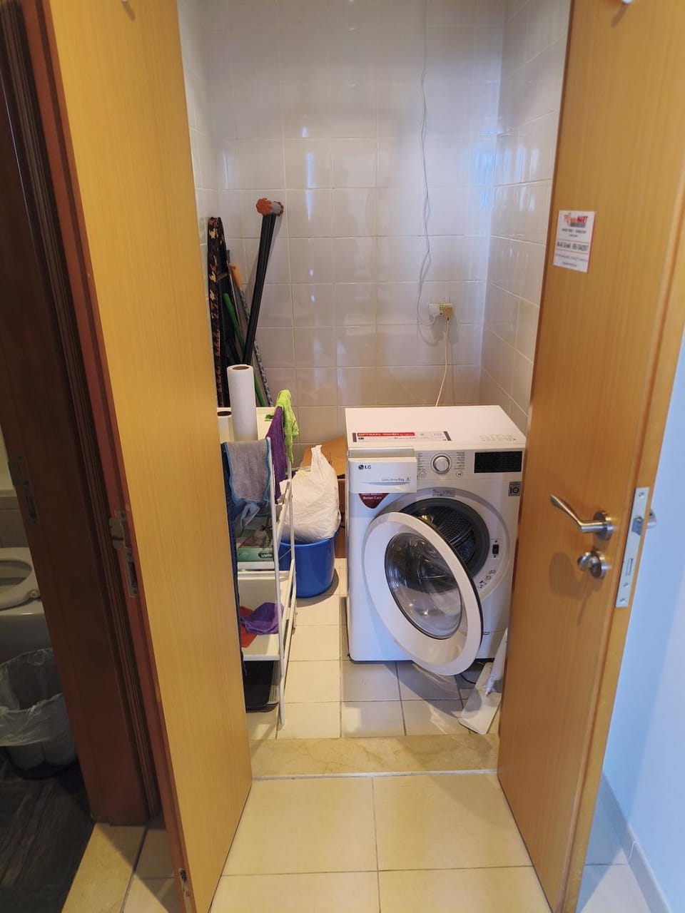 Large 1-bedroom by the canal, close to downtown Apartment in Dubai