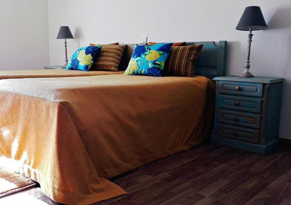 Guesthouse Casa das Abegoarias Bed and Breakfast in Porto District