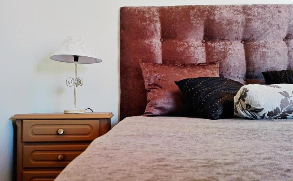 Guesthouse Casa das Abegoarias Bed and Breakfast in Porto District