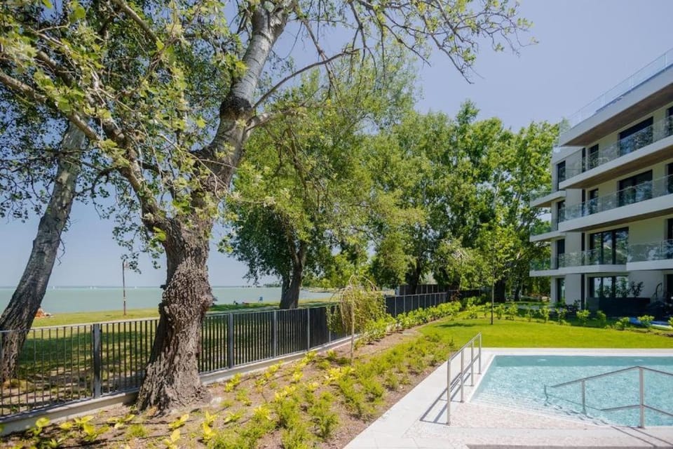 Silverbay Garden Apartement Apartment in Siófok