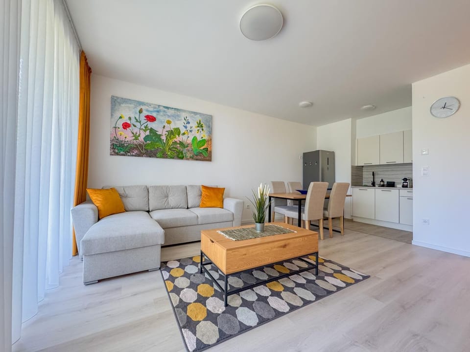 Silverbay Garden Apartement Apartment in Siófok