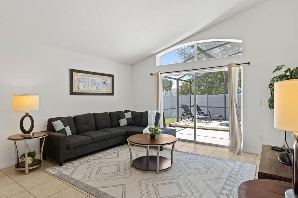 Communal lounge/ TV room, Living room