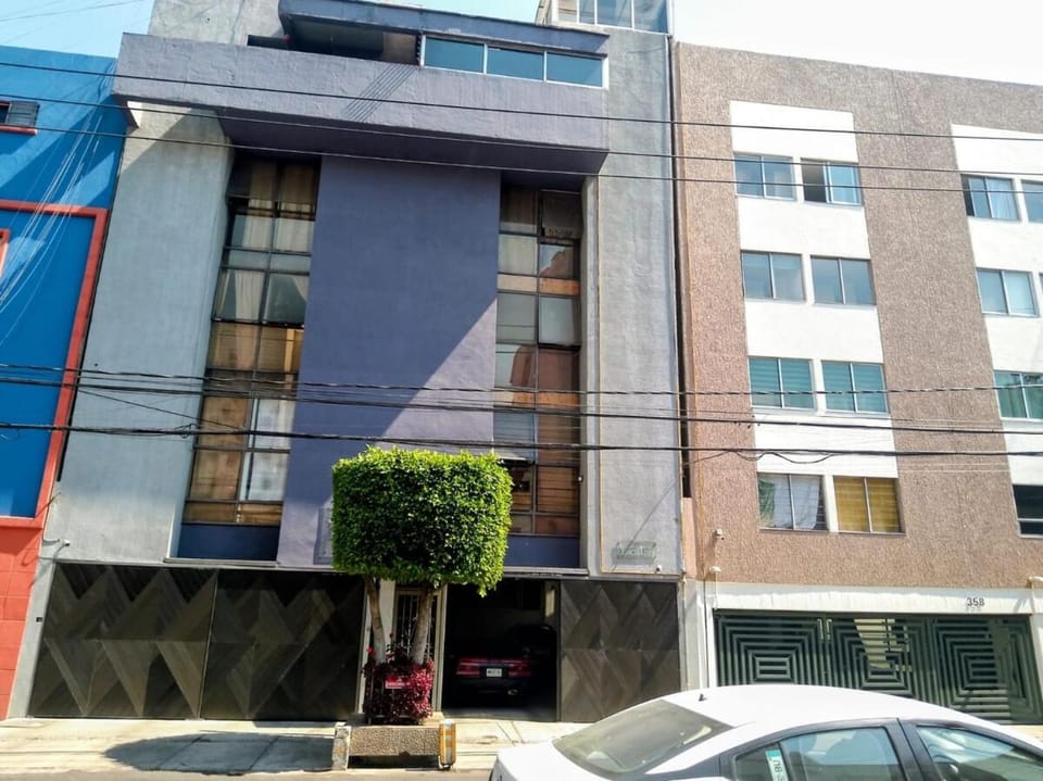 Property building, Facade/entrance