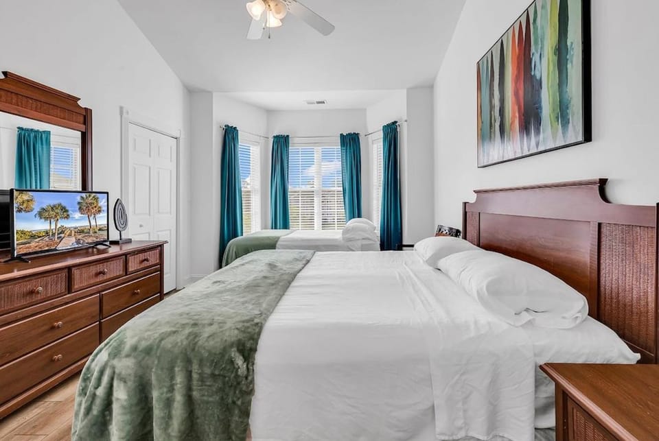 Lake View Condo Pools Near Beach & Golf Apartment in Myrtle Beach