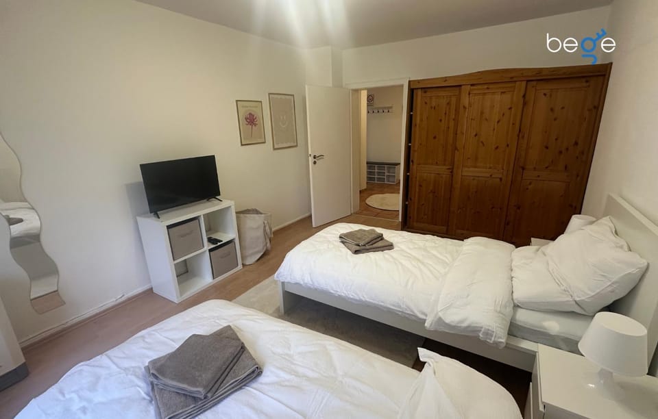 Photo of the whole room, Bedroom, heating, internet