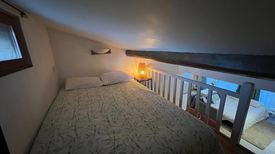 Charmant T1Bis Lumineux 15min Lyon Apartment in Auvergne-Rhône-Alpes