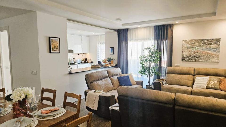 Kitchen or kitchenette, Living room, Dining area
