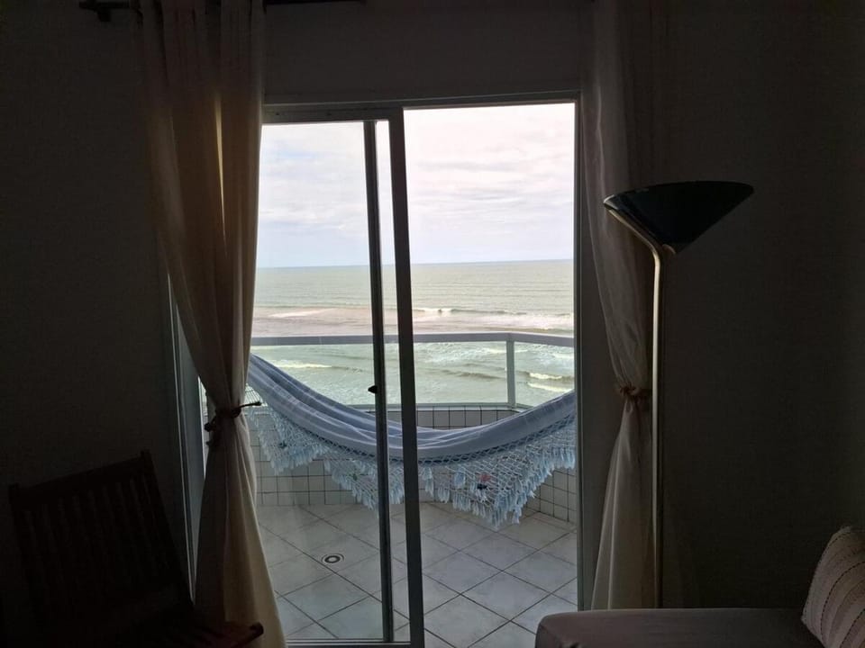 Nascente, 2 quartos Jardim Praia Grande, pe na areia Apartment in Itanhaém