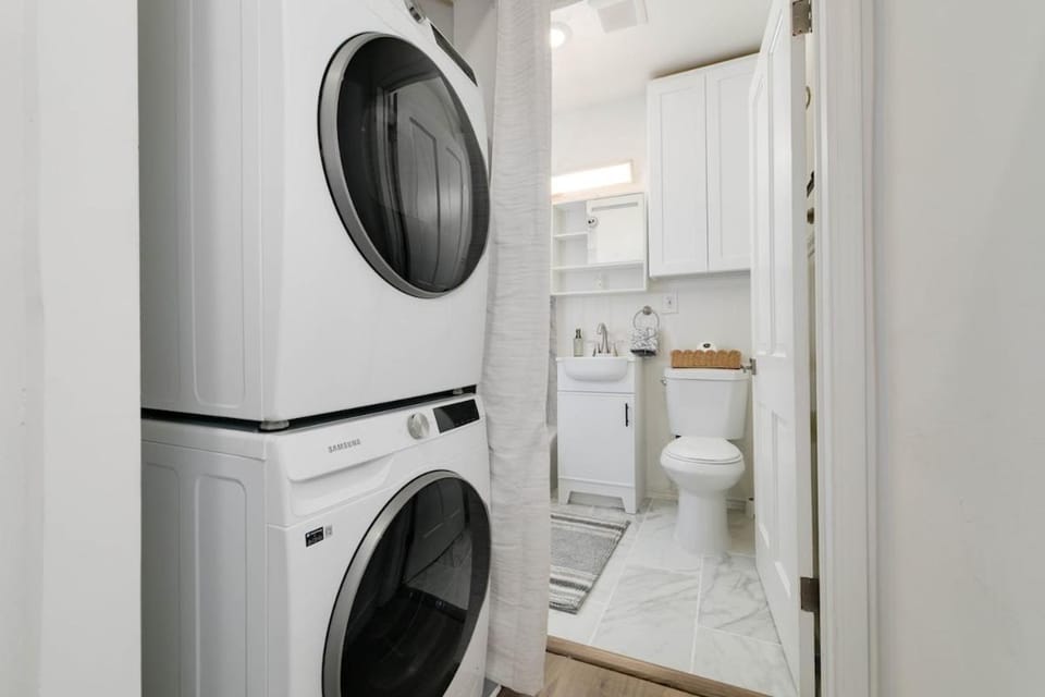 Mar Vista Beach Escape 2BR with Relaxing Yard Apartment in Mar Vista