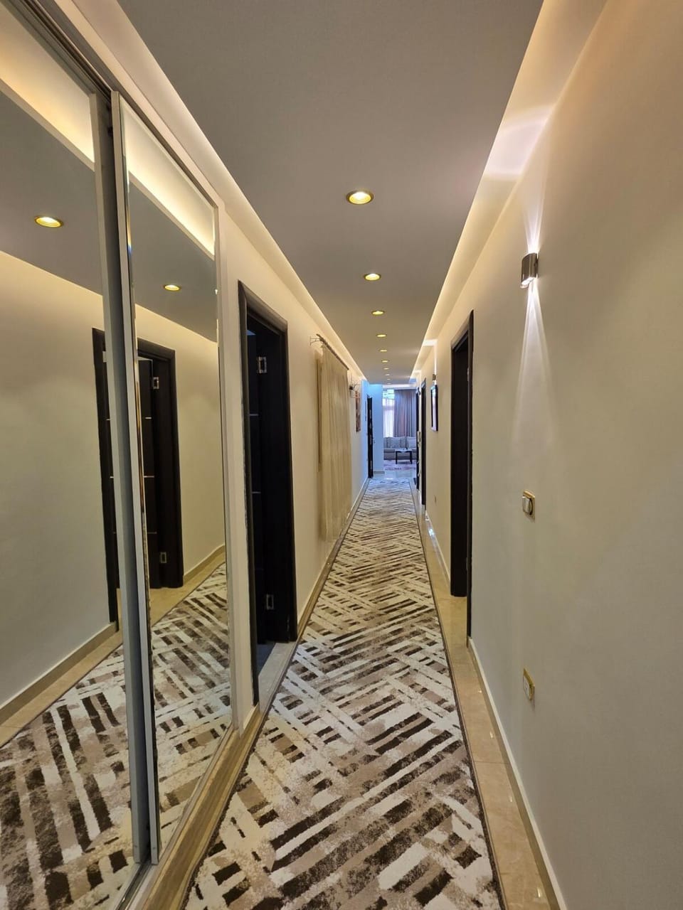 شقة جميله ورائعه وهادية في التجمع الخامس Apartment in New Cairo City
