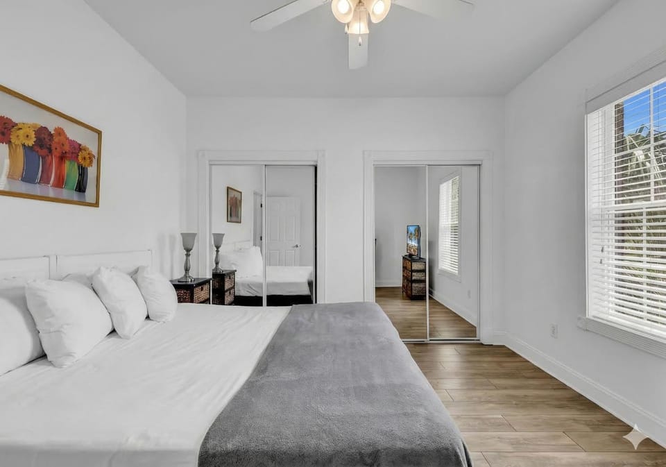 Bed, Bedroom