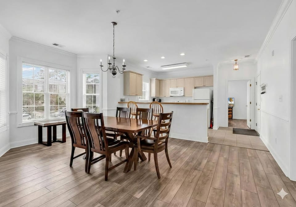 Dining area, Dinner