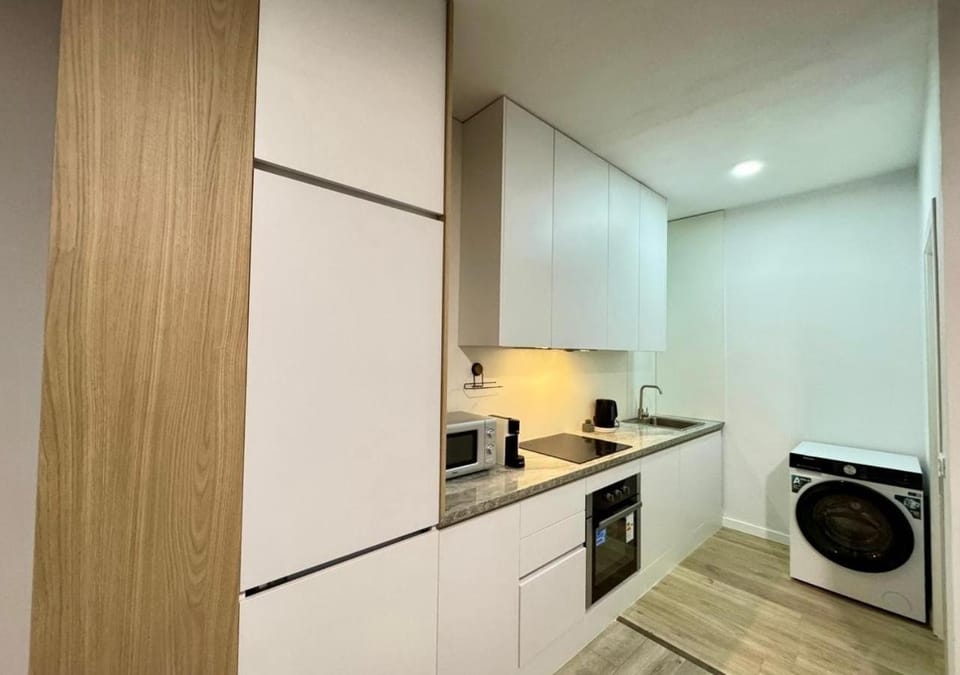 oven, stove, washing machine, dryer, kitchen