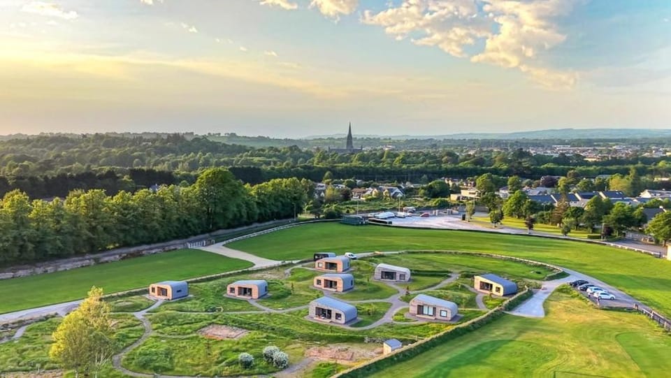 Killarney Glamping - Ross Road Nature lodge in Killarney