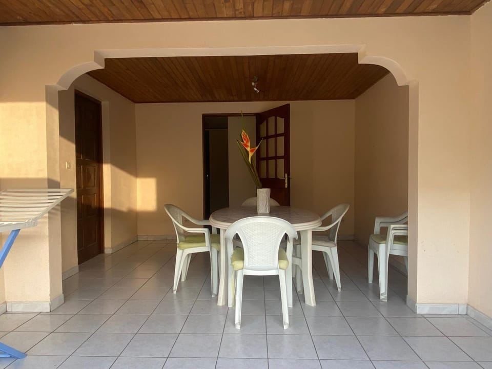 Patio, Balcony/Terrace, Dining area, dryer
