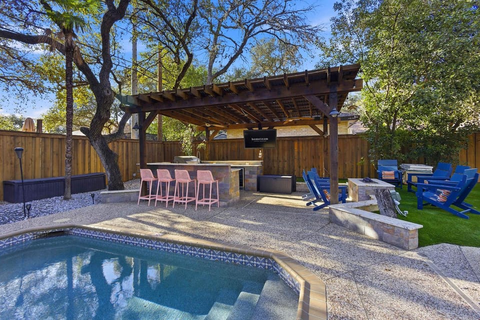Ultimate Backyard Pool Game Room Kid's Room House in San Antonio