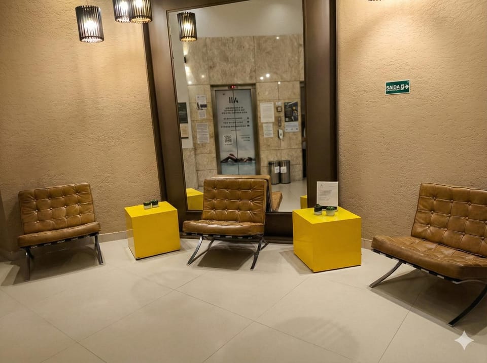 Communal lounge/ TV room, Living room, Lobby or reception