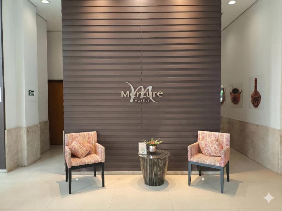 Communal lounge/ TV room, Lobby or reception, Seating area