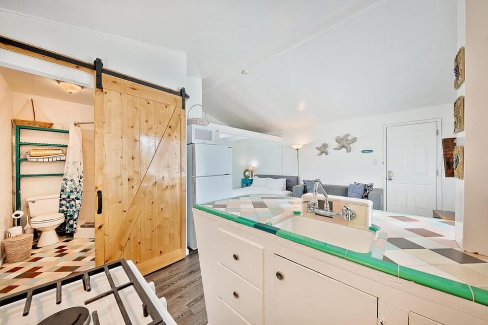 Beach Break by Coastline Vacation Rentals Apartment in Mission Beach