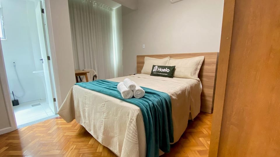 Spacious and elegant 200m from Copacabana Beach Apartment in Rio de Janeiro