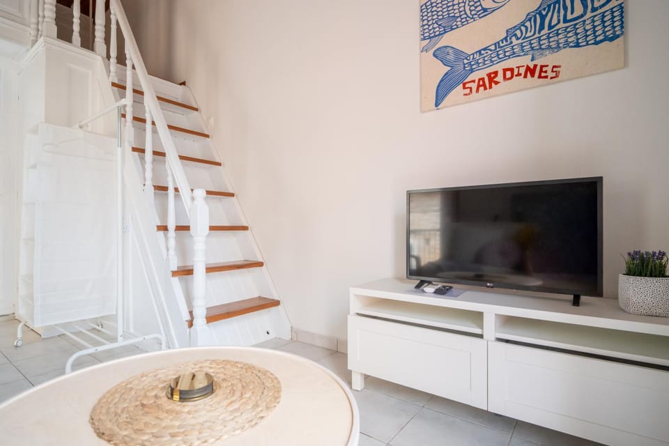 Communal lounge/ TV room, TV and multimedia, Evening entertainment