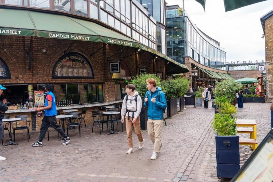 Entire Luxury flat in Camden Town - Best Location! 2 Minutes Walk From Camden Market & Station Apartment in London Borough of Camden