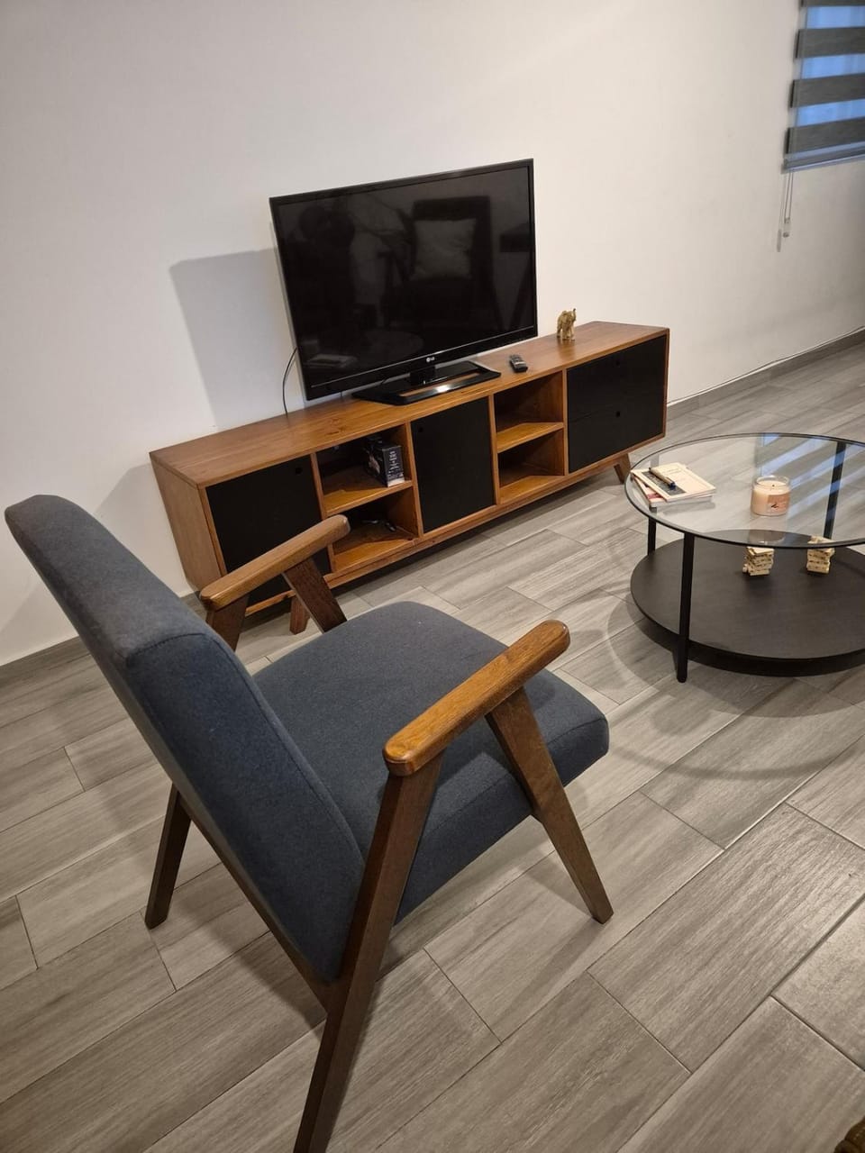 TV and multimedia, Seating area