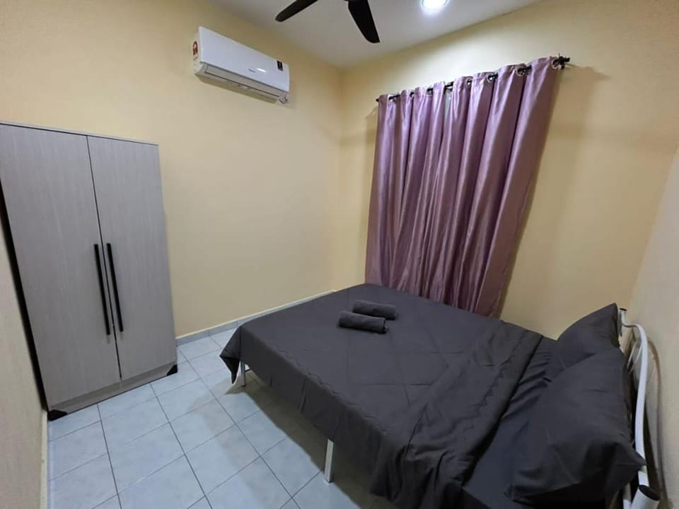 Homestay D'Kampong House in Perak Tengah District