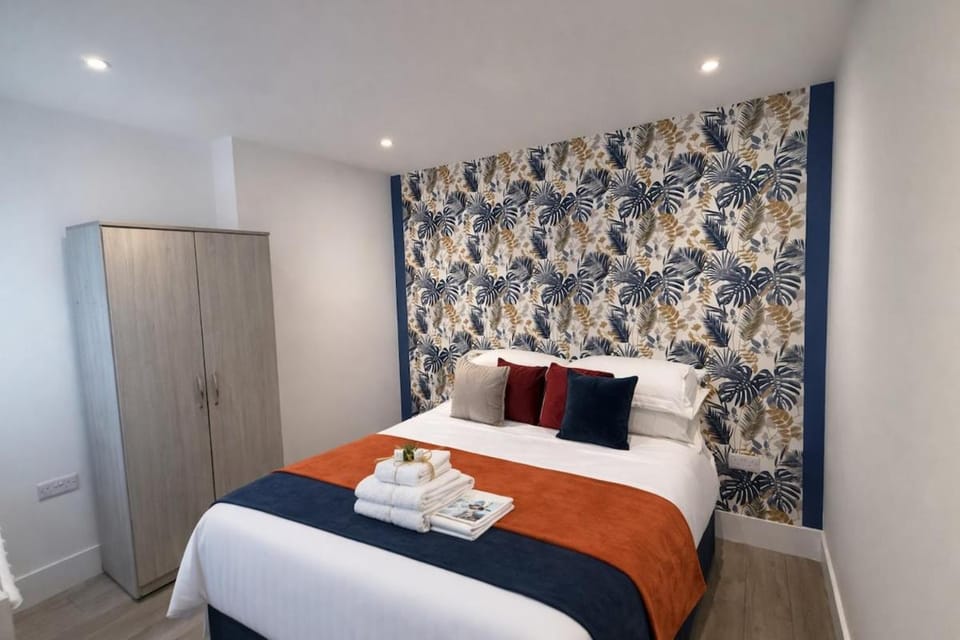 Bed, Photo of the whole room, Bedroom, towels, wardrobe