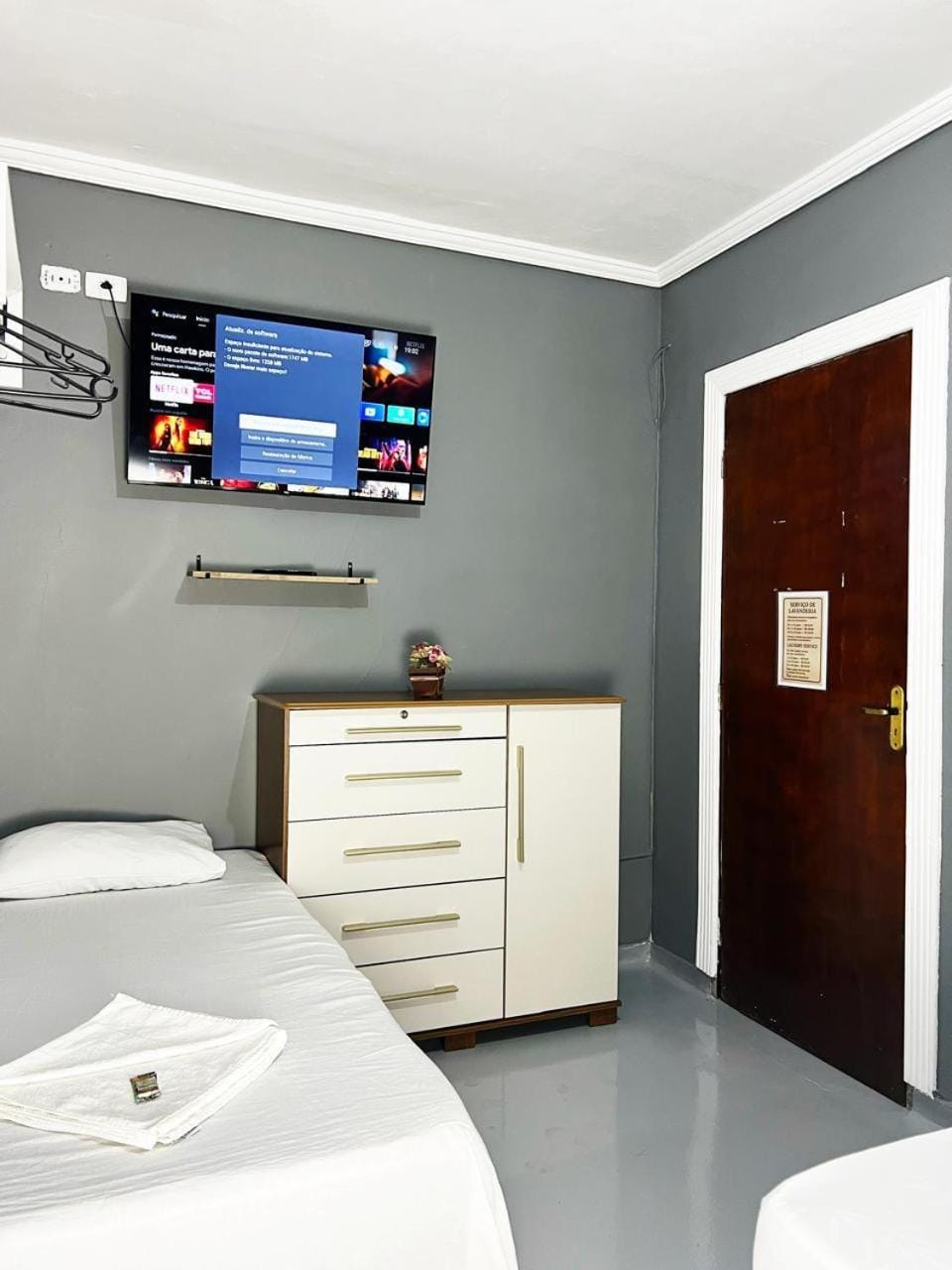 Bed, TV and multimedia, Bedroom, wardrobe