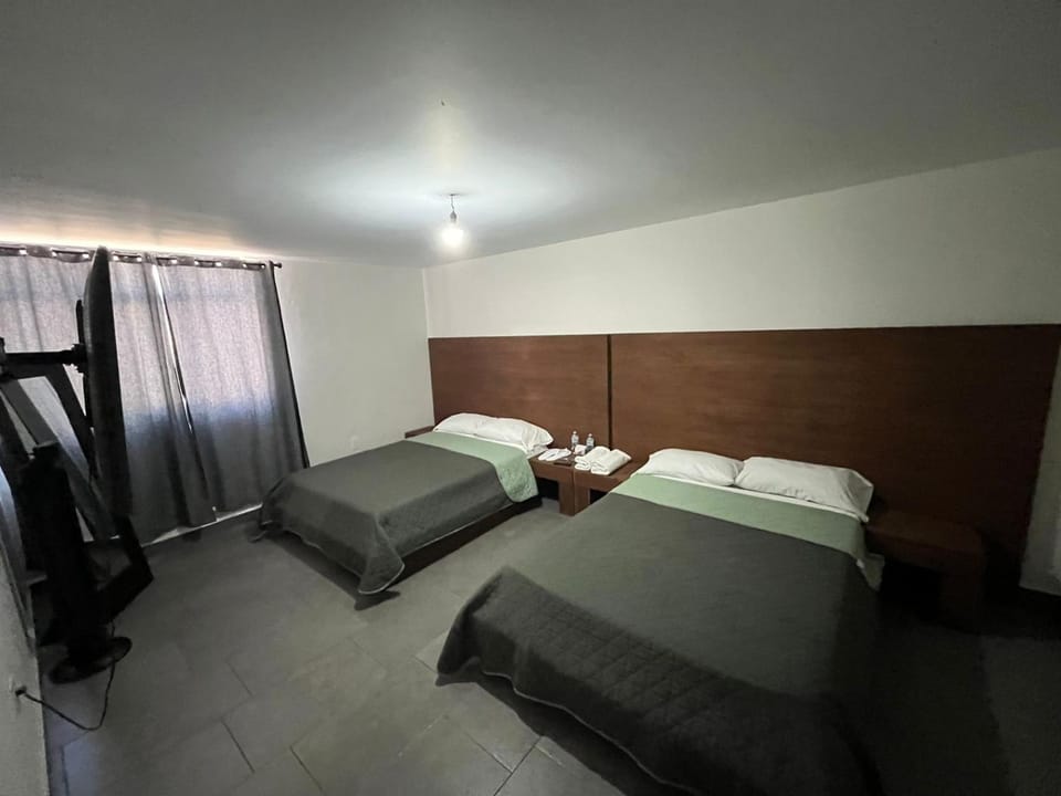 40# Habitación doble cama sencilla Vacation rental in Leon