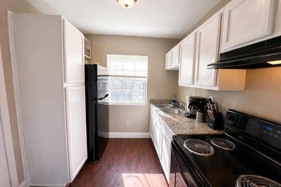 Birmingham 1BR Retreat with Parking Near UBA & Vulcan Park Apartment in Birmingham