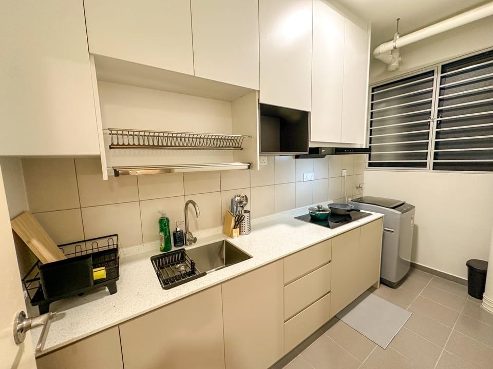 Kitchen or kitchenette, stove, washing machine, kitchen