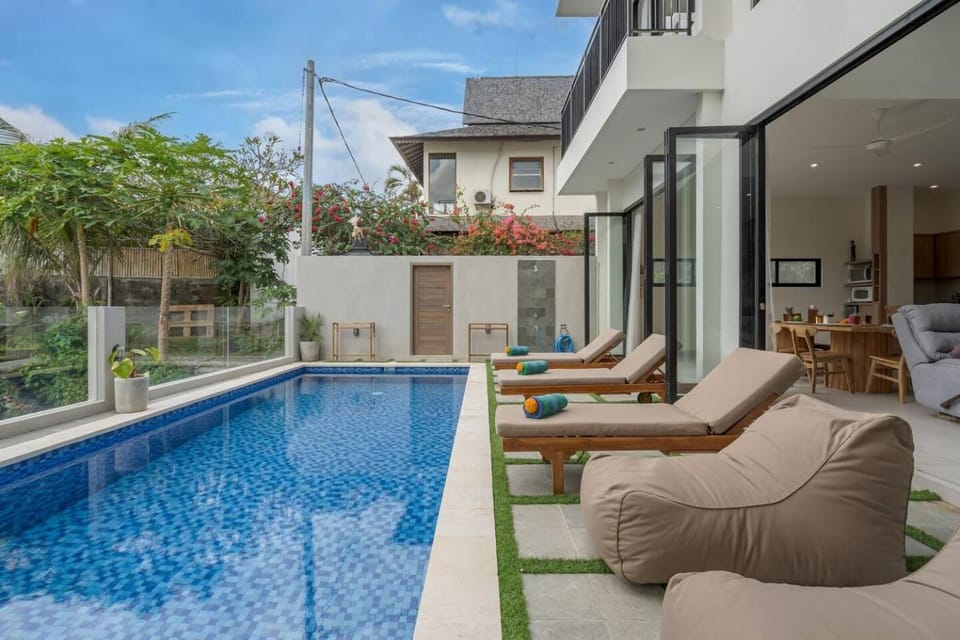 Zen Villa - Central Canggu Apartment in North Kuta