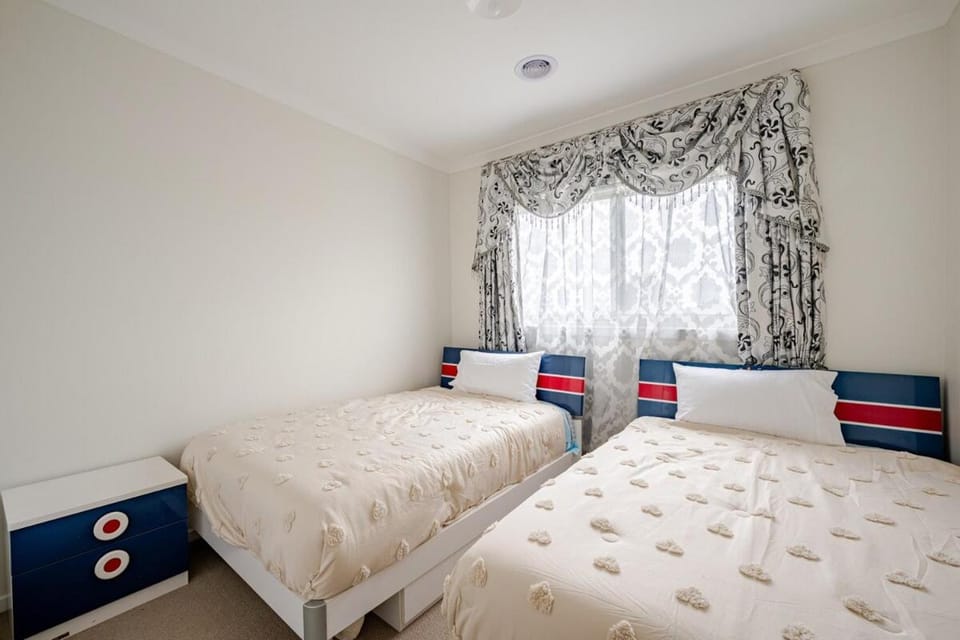 Neat and tidy house House in Melbourne