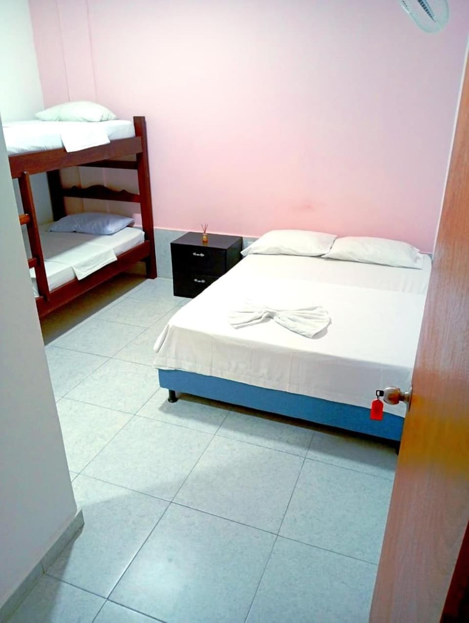 Caribe Sunshine Gold Hostel Habitaciones Bed and Breakfast in Gaira